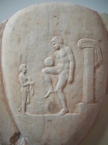 Antico greco si allena, rilievo conservato al Museo nazionale di Atene